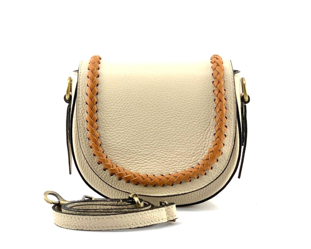 Discover the Cecilia handbag, convenient and practical for everyday