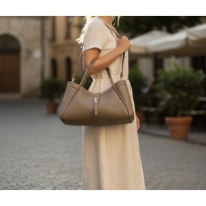 Ottilia Grande Cow Leather Shoulder Bag